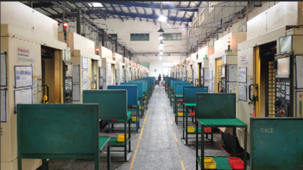 李曉彤率隊赴東莞市考察企業，與家鄉企業家共話家電零配件銷售新機遇